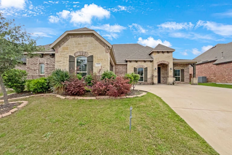 See details about 1217 Teton Dr, Burleson, TX 76028