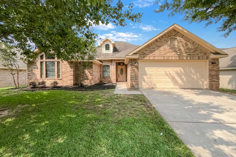 See details about 13655 Leafy Arbor Dr, Montgomery, TX 77356