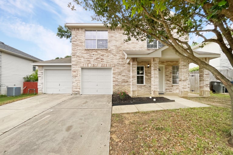 See details about 1318 Pigeon Ct, Grand Prairie, TX 75051
