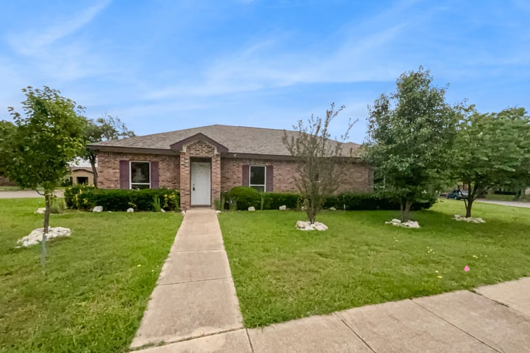 See details about 1822 Vine Dr, Garland, TX 75040