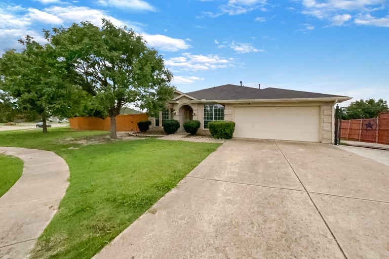 See details about 8010 Trophy Ct, Rowlett, TX 75089