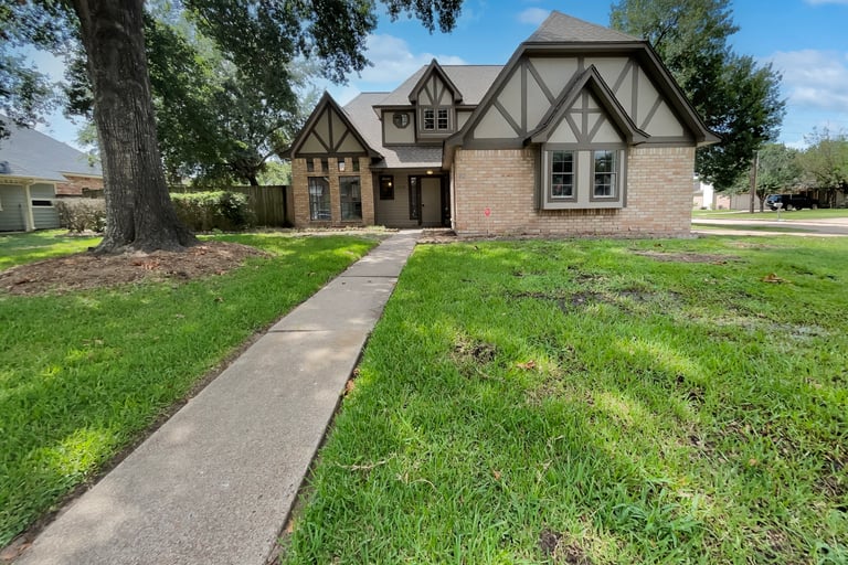 See details about 11319 Churchill Way Cir, Houston, TX 77065