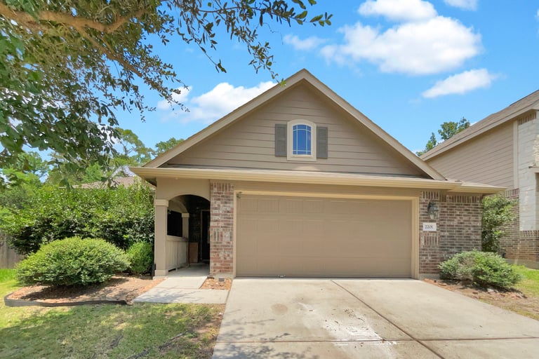 See details about 2201 Oak Circle Dr N, Conroe, TX 77301