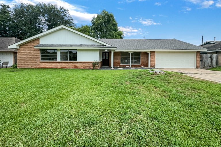 See details about 3118 Bonner St, La Porte, TX 77571