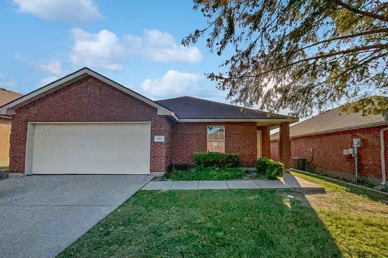 See details about 606 Lincoln Ave, Lavon, TX 75166