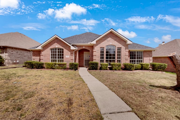 See details about 1721 Chapman Dr, Mesquite, TX 75149