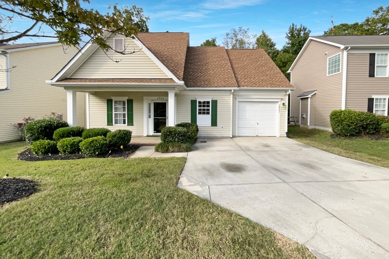 See details about 3903 Planters Watch Dr, Charlotte, NC 28278