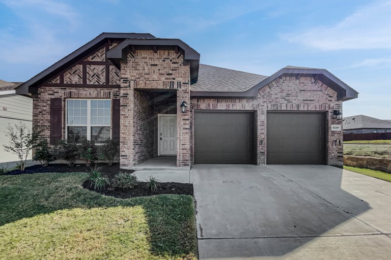 See details about 8209 Leopard Pass, Godley, TX 76044