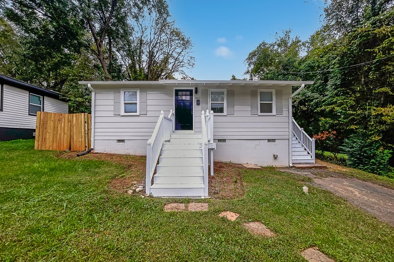 See details about 2625 Booker Ave, Charlotte, NC 28216