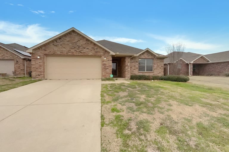 See details about 212 Holly Ct, Aubrey, TX 76227