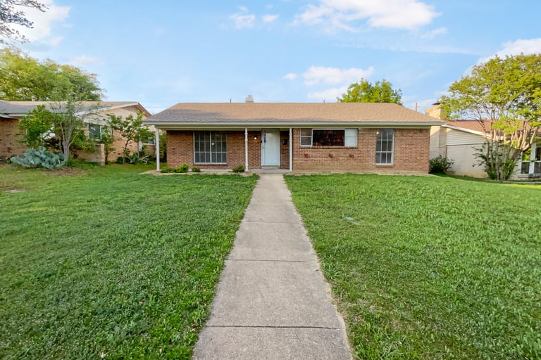 See details about 2717 Moonriver Ln, Dallas, TX 75234