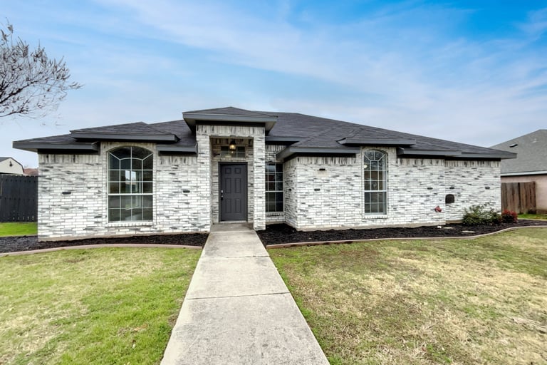 See details about 10507 Holly Grove Dr, Fort Worth, TX 76108