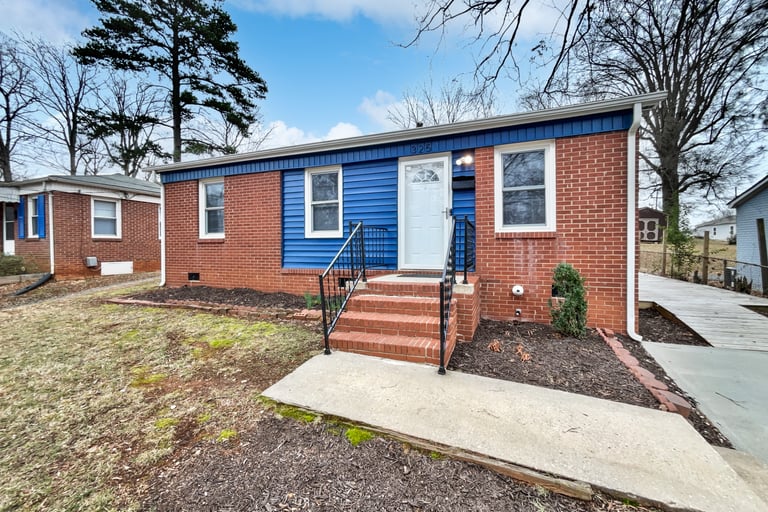 See details about 325 Oregon St, Charlotte, NC 28208