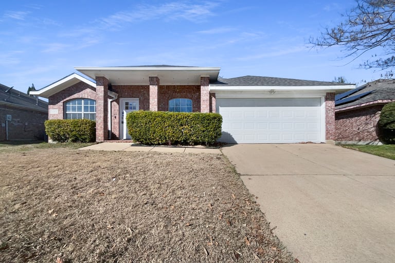 See details about 1004 Greenbriar Ln, McKinney, TX 75069