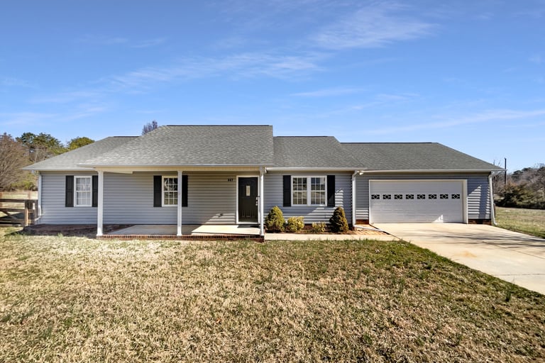 See details about 867 Meadow Hill Ct, Lincolnton, NC 28092