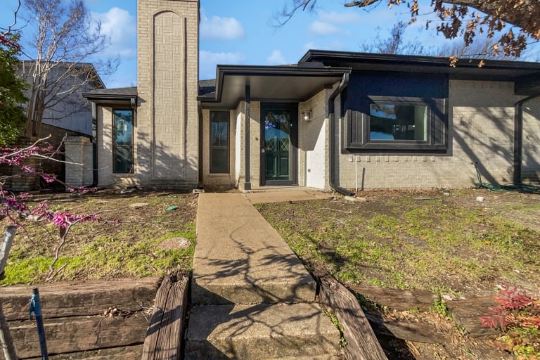 See details about 1232 Richland Oaks Dr, Richardson, TX 75081