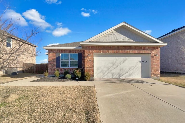See details about 1902 Wolf Run, Anna, TX 75409