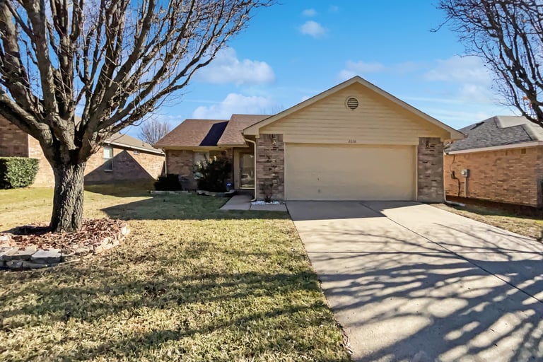 See details about 2030 Wild Creek Ct, Dallas, TX 75253