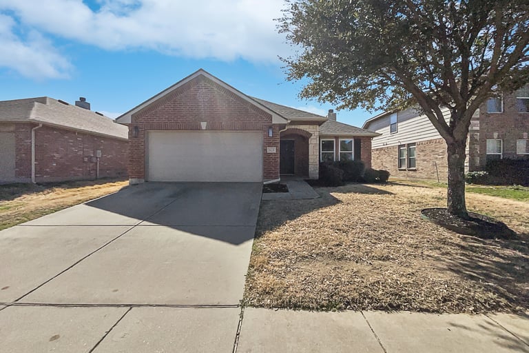 See details about 1424 Mockingbird Dr, Aubrey, TX 76227