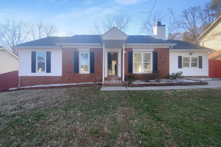 See details about 6440 Tivoli Ct, Charlotte, NC 28211