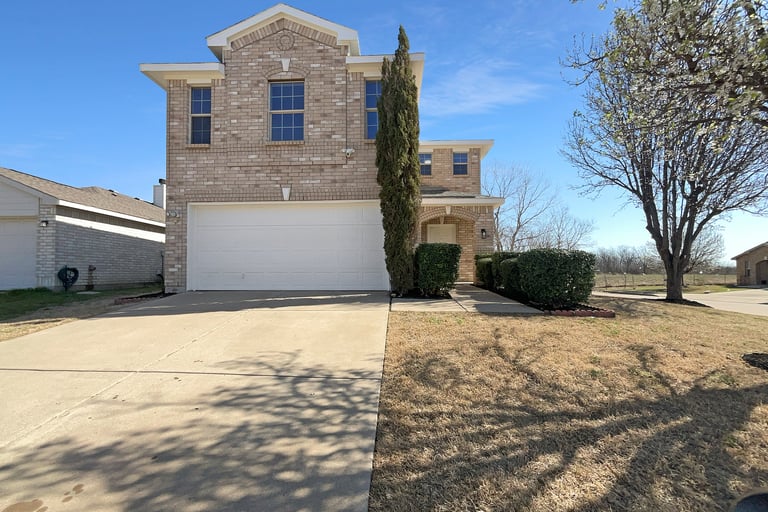 See details about 4100 Calamar St, Fort Worth, TX 76106