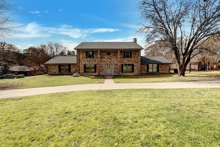See details about 7441 Lochwood Ct, Fort Worth, TX 76179