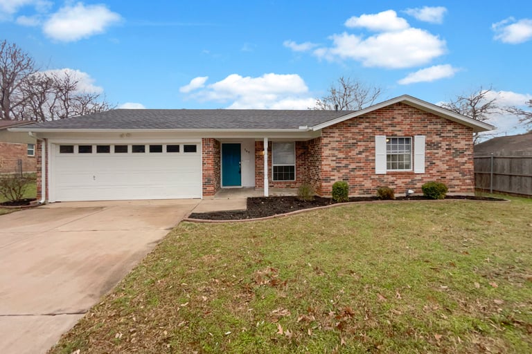 See details about 309 Chapman St, Crowley, TX 76036