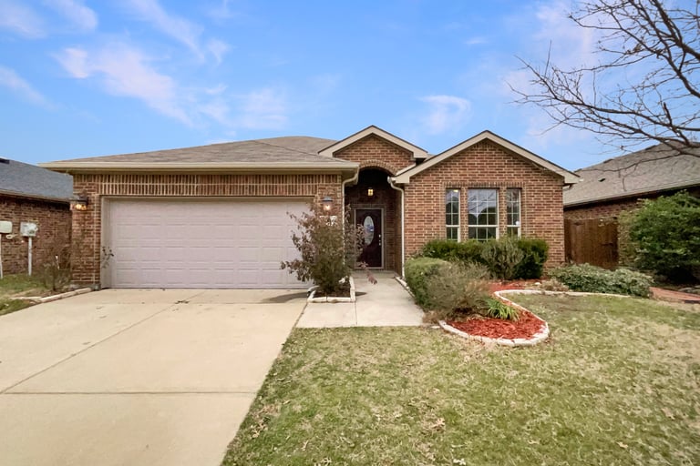 See details about 2006 Carriage Rd, Heartland, TX 75126
