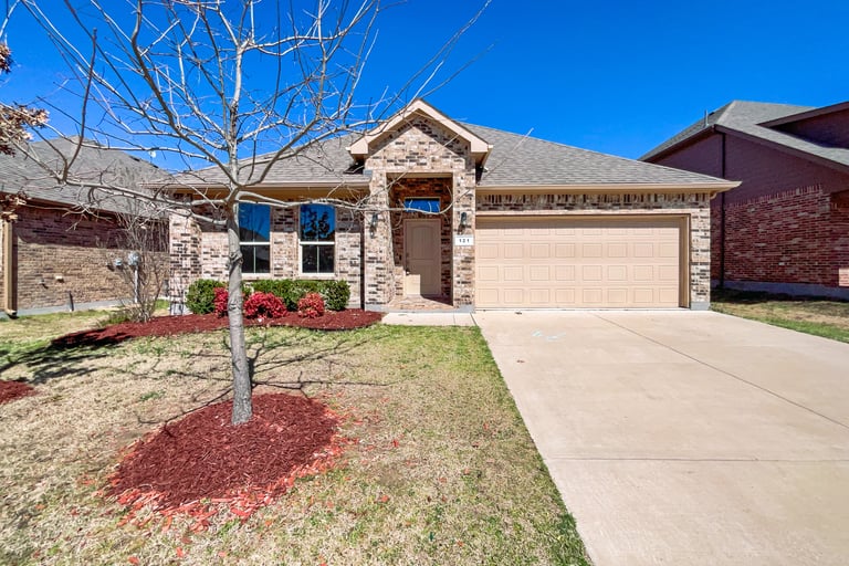 See details about 121 Wagon Wheel Dr, Waxahachie, TX 75167