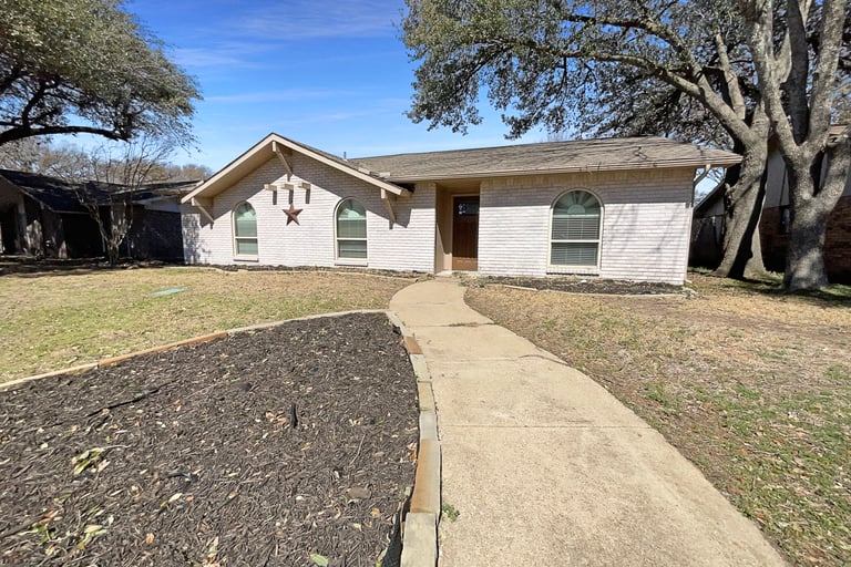 See details about 5917 Excalibur Dr, Garland, TX 75044