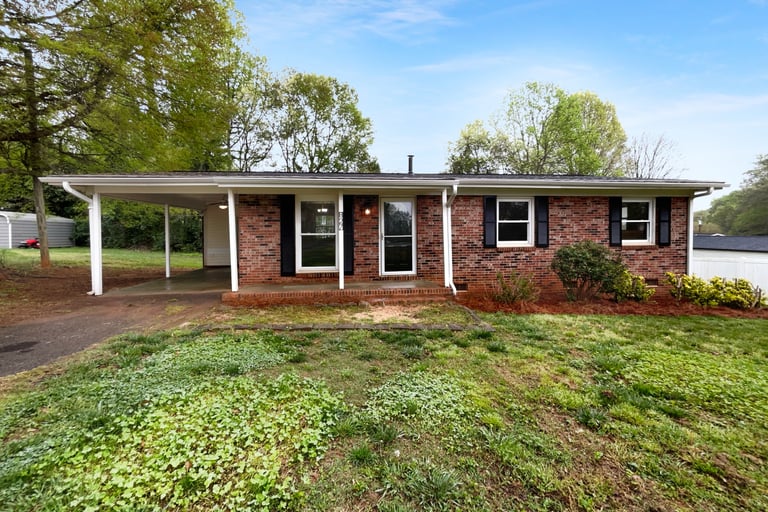 See details about 827 Ford Dr, Lowell, NC 28098