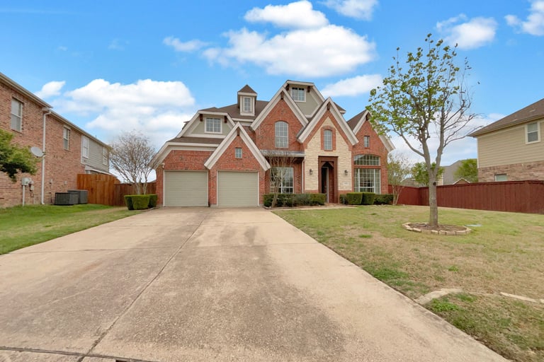 See details about 4908 Soaring Eagle Ct, Grand Prairie, TX 75052