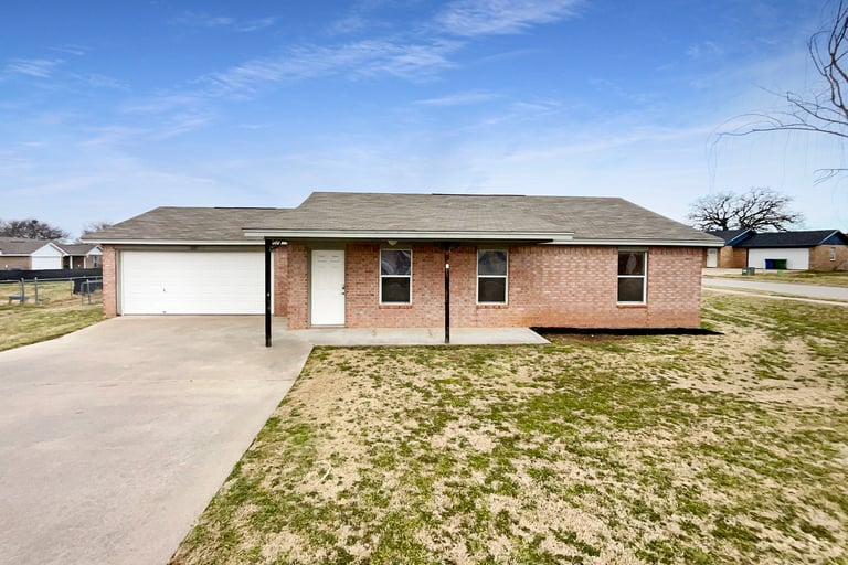 See details about 217 Dean Ct, Granbury, TX 76049