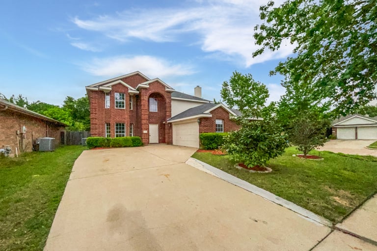 See details about 4981 Kingfisher Ln, Mesquite, TX 75181