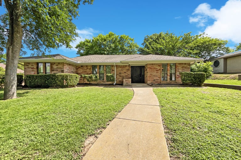 See details about 1305 Egyptian Way, Grand Prairie, TX 75050