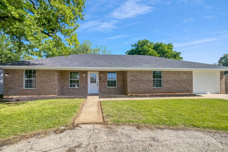 See details about 316 W 3rd Ter, Springtown, TX 76082