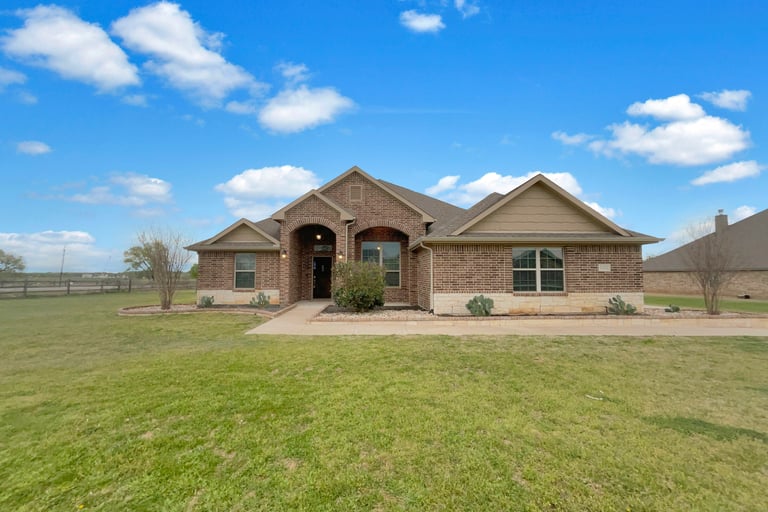 See details about 103 County Road 4223, Decatur, TX 76234