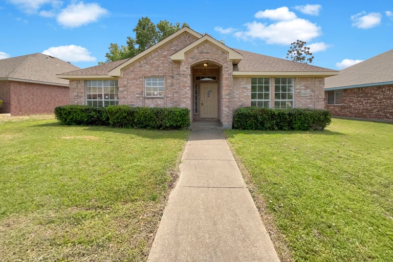 See details about 7422 Chariot Dr, Dallas, TX 75227