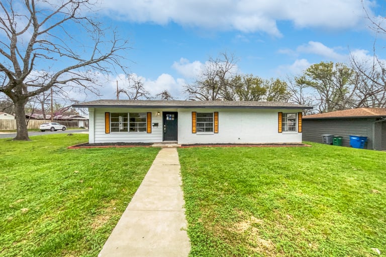 See details about 1400 Yorkshire Dr, Austin, TX 78723